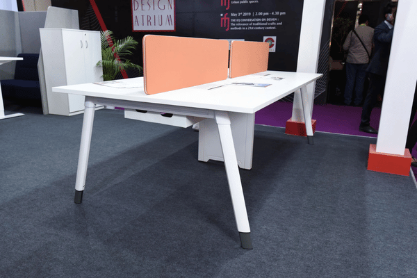 desk 18