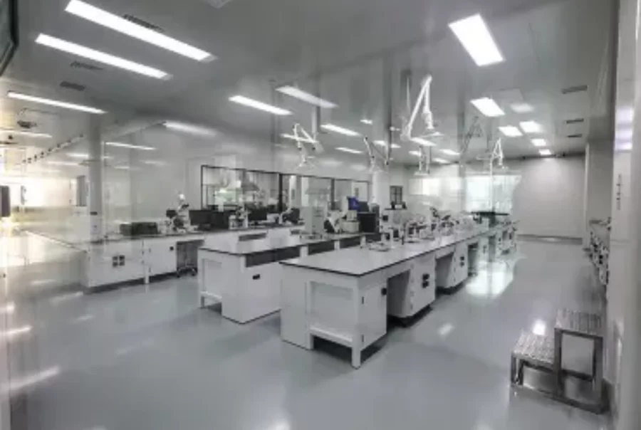 pharma lab4 1 900x604
