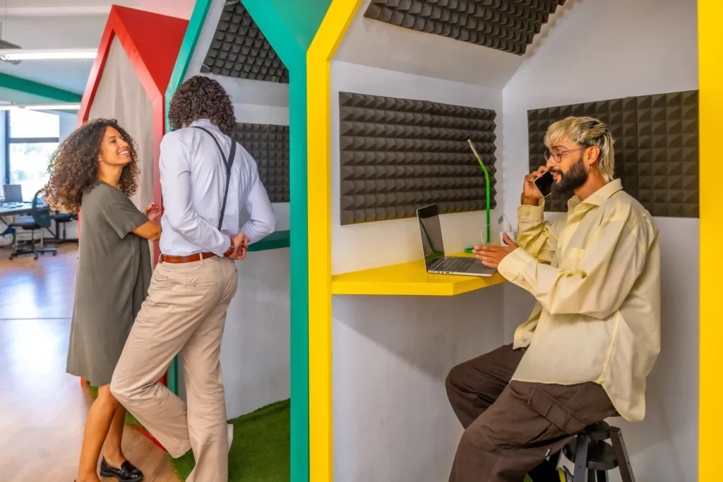 separated spaces to work in a coworking 2023 11 27 04 49 28 utc 1 11zon 2048x1365